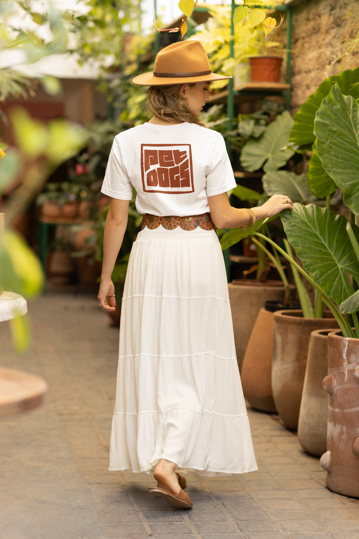 PET DOGS Natural Color Logo Tee